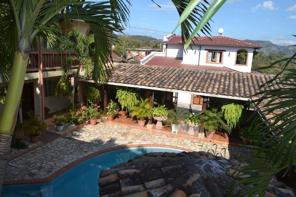Hotel Buena Vista Copán エクステリア 写真