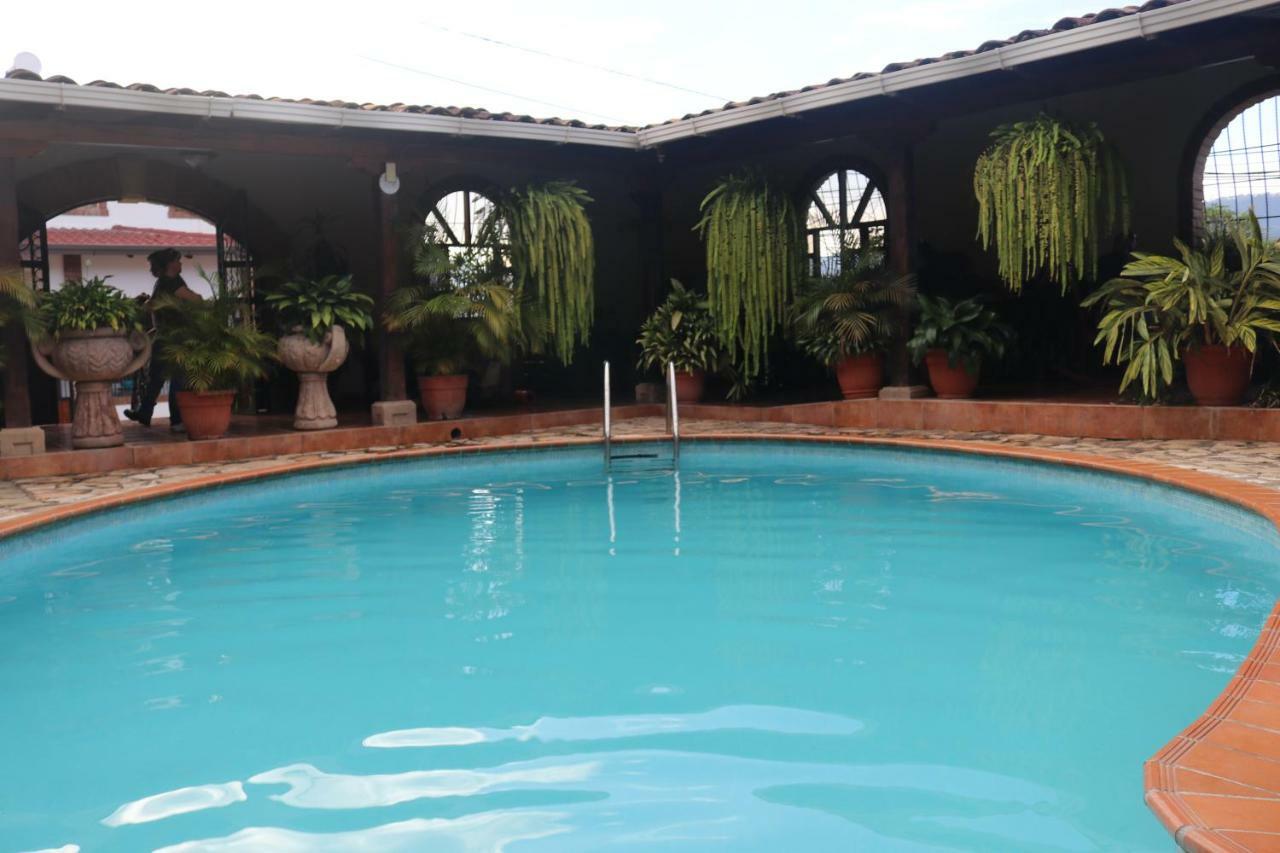 Hotel Buena Vista Copán エクステリア 写真